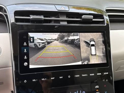 Used 2023 Hyundai Tucson Limited AWD/4WD image 16