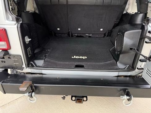 Used 2012 Jeep Wrangler Unlimited Sahara AWD/4WD image 70