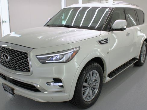 Used 2019 INFINITI QX80 Luxe w/ All-Season Package image 4