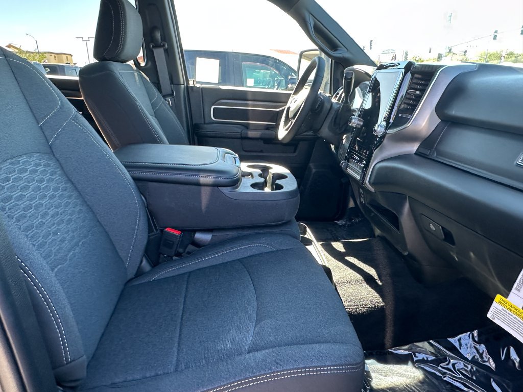 New 2026 RAM 2500 Big Horn AWD/4WD image 13