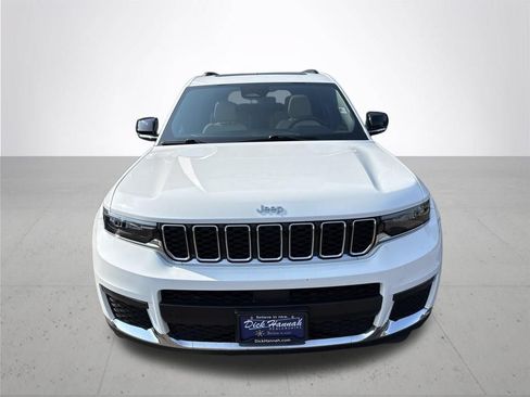 Used 2023 Jeep Grand Cherokee L Limited AWD/4WD image 2