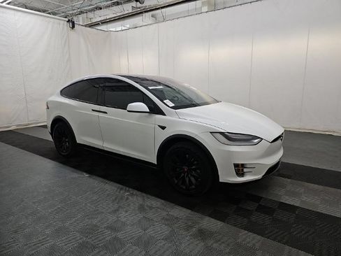 Used 2021 Tesla Model X Long Range AWD/4WD image 3
