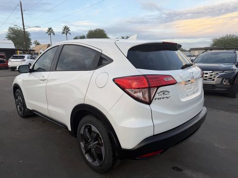 Used 2018 Honda HR-V EX image 5