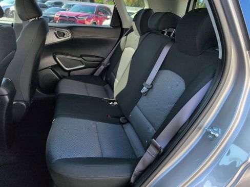 Certified 2025 Kia Soul LX w/ LX Technology Package FWD image 29