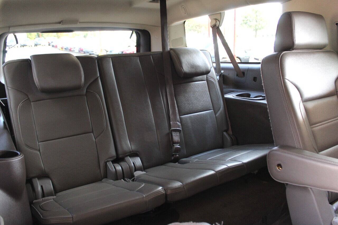 Used 2016 GMC Yukon XL Denali w/ Open Road Package AWD/4WD image 13
