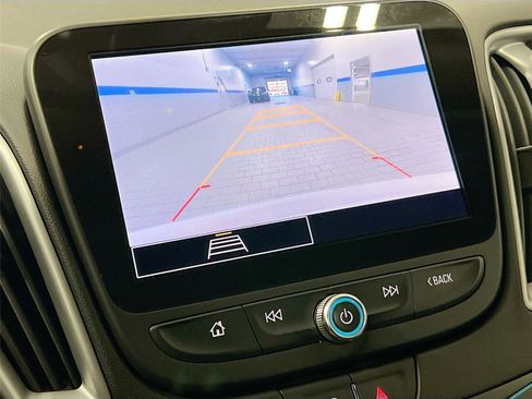 Used 2025 Chevrolet Malibu LT image 16