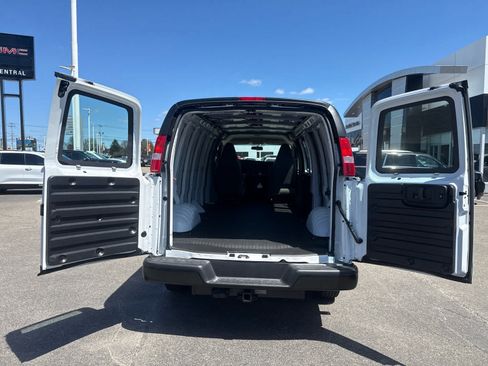 New 2026 GMC Savana 2500 Extended w/ Driver Convenience Package RWD image 11