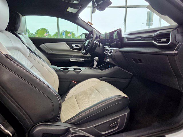 Used 2024 Ford Mustang GT Premium RWD image 8