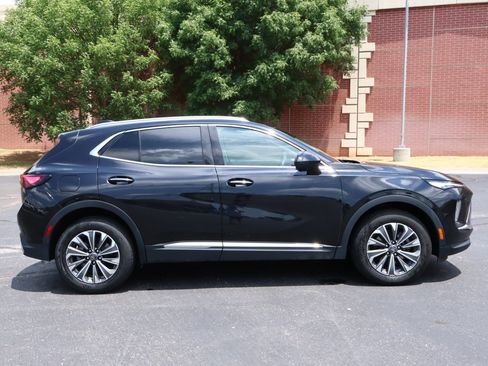 Used 2024 Buick Envision Preferred AWD/4WD image 34
