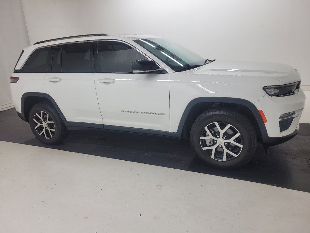 Used 2023 Jeep Grand Cherokee Limited AWD/4WD image 11
