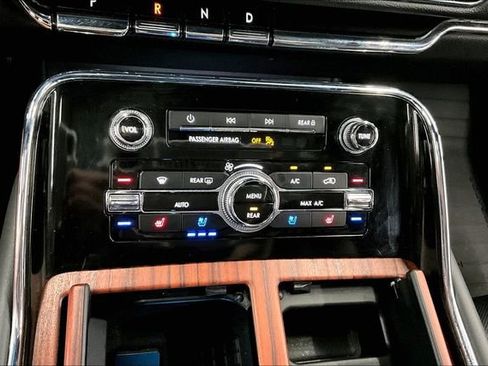 Used 2024 Lincoln Navigator L Reserve w/ Equipment Group 201A AWD/4WD image 31