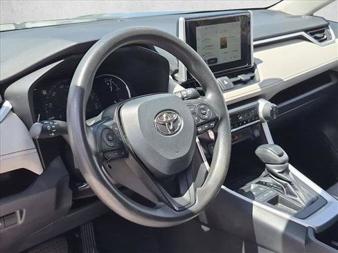 Used 2024 Toyota RAV4 XLE FWD image 7