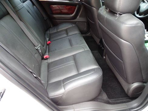 Used 2013 Lincoln MKS AWD image 35