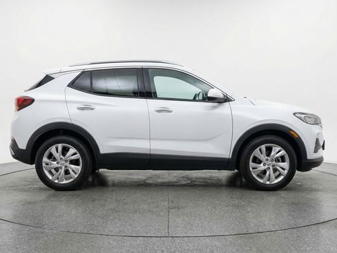 Used 2025 Buick Encore GX Preferred image 9
