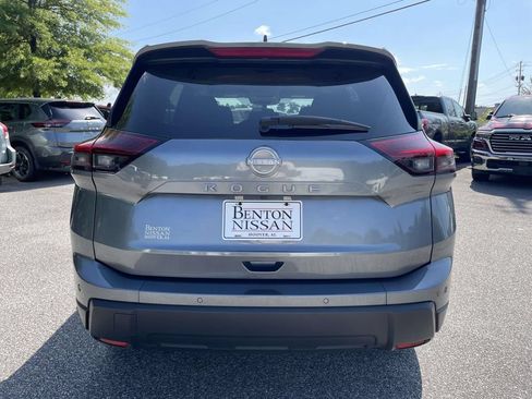 Used 2025 Nissan Rogue S FWD image 4