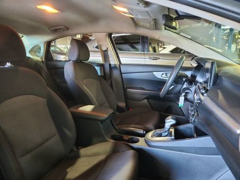 Used 2022 Kia Forte LXS FWD image 22