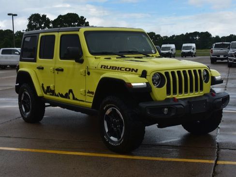 Used 2022 Jeep Wrangler Unlimited Rubicon w/ LED Lighting Group AWD/4WD image 3