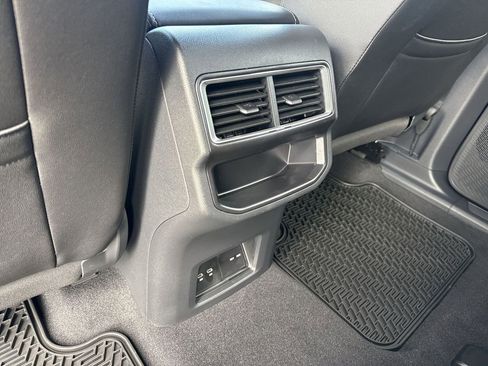 New 2026 Volkswagen Atlas Cross Sport SE AWD/4WD image 27