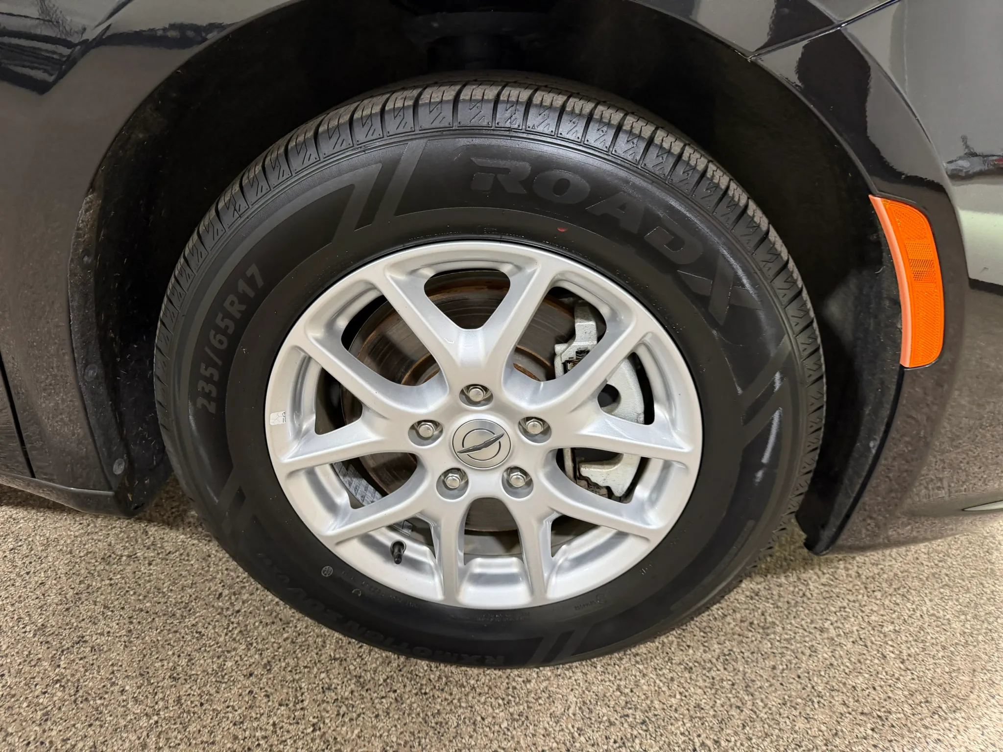 Used 2023 Chrysler Pacifica Touring-L FWD image 61