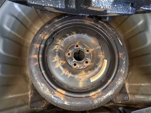 Used 2015 Nissan Altima 2.5 SV image 39