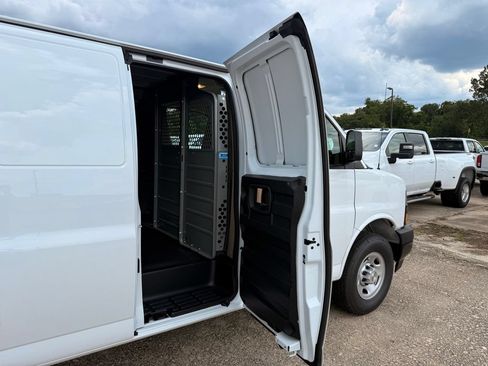 New 2026 Chevrolet Express 2500 w/ Driver Convenience Package RWD image 12