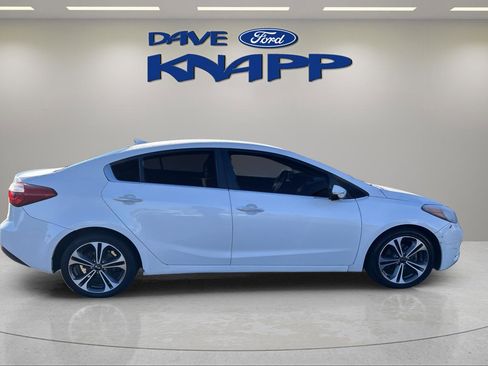 Used 2016 Kia Forte EX image 9