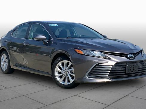 Used 2024 Toyota Camry LE w/ Convenience Package FWD image 3