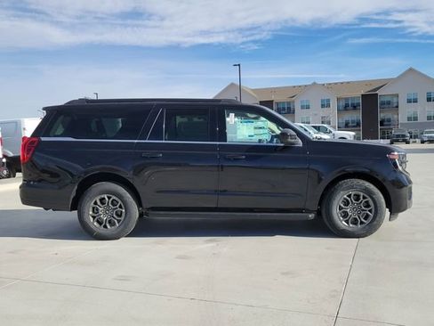 New 2025 Ford Expedition Max Active image 2