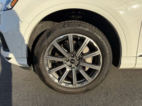 Used 2023 Audi Q7 2.0T Premium Plus w/ Premium Plus Package image 13