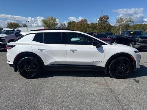 New 2025 Chevrolet Equinox EV RS image 7