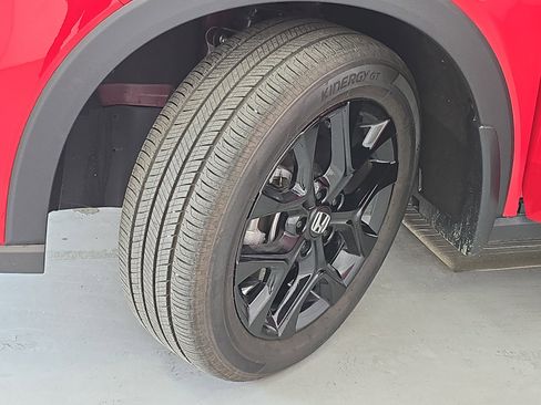 Certified 2025 Honda HR-V Sport image 31