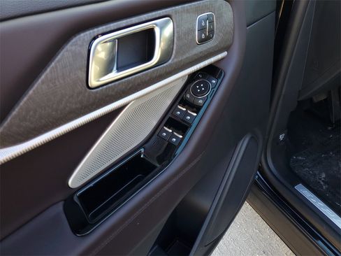 New 2026 Ford Explorer Platinum image 6