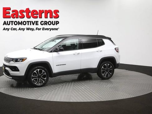 Used 2022 Jeep Compass Limited w/ Sun and Sound Group AWD/4WD image 57