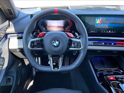 Used 2026 BMW M5 w/ Executive Package image 8