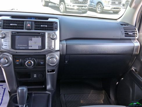 Used 2017 Toyota 4Runner SR5 Premium RWD image 15
