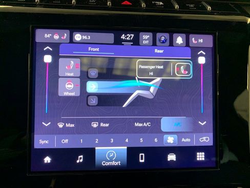 Used 2023 Jeep Grand Cherokee L Laredo image 29