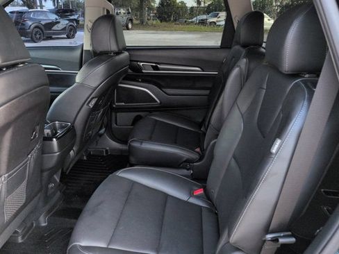 Used 2024 Kia Telluride S FWD image 13