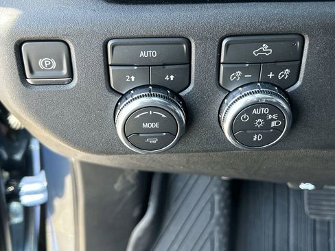 New 2026 GMC Sierra 1500 Elevation w/ Elevation Select Package AWD/4WD image 18