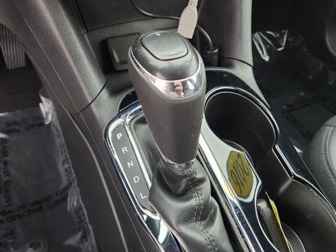 Used 2016 Chevrolet Cruze Premier FWD image 21