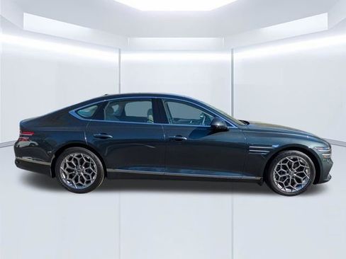 Used 2023 Genesis G80 2.5T w/ Advanced Package RWD image 3