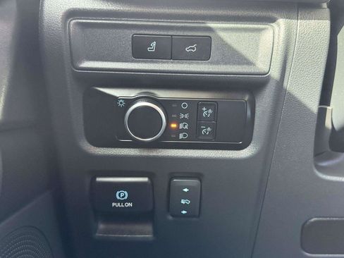 Used 2023 Ford Expedition XLT AWD/4WD image 22