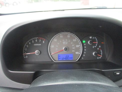 Used 2009 Hyundai Elantra SE FWD image 27