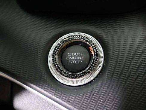 Used 2023 Jeep Grand Cherokee L Altitude image 42