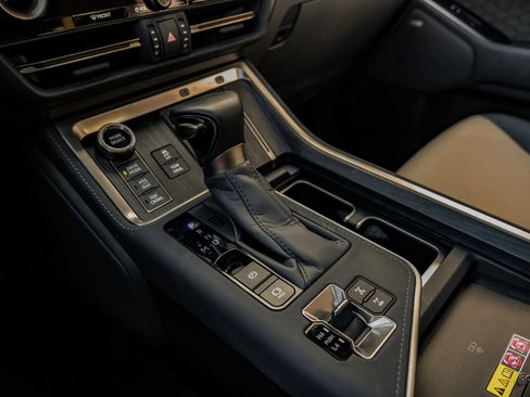 Used 2025 Lexus GX 550 image 53