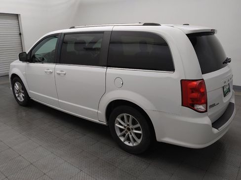 Used 2020 Dodge Grand Caravan SXT FWD image 3