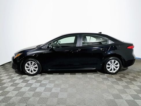 Used 2024 Toyota Corolla LE FWD image 4