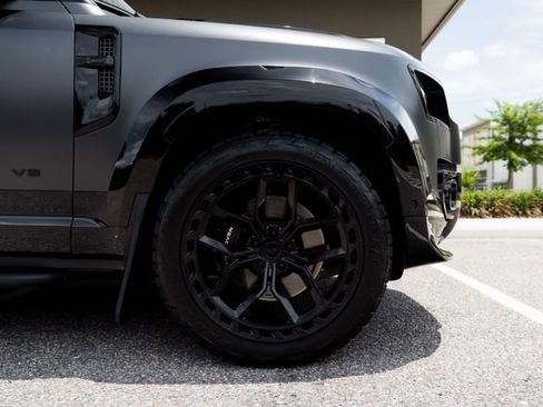 Used 2023 Land Rover Defender 110 AWD/4WD image 12