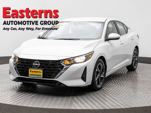Used 2024 Nissan Sentra SV FWD image 1
