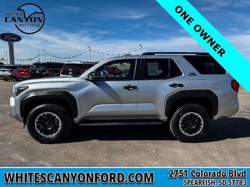 Used 2025 Toyota 4Runner TRD Off-Road image 2