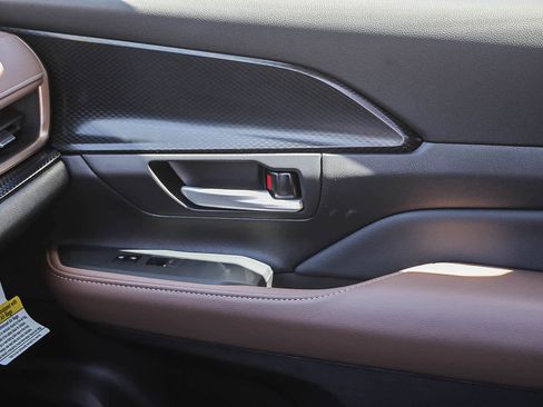 New 2026 Toyota Grand Highlander AWD Hybrid image 24